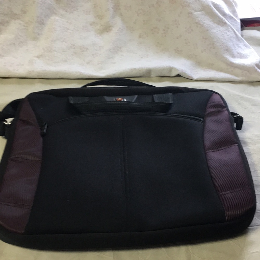 SwissGear Laptop case w/ shoulder strap